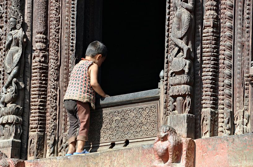 The reckless boy from the roofs of Kathmandu by Frank Photos