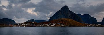 Panorama Lofoten Noorwegen van Leon Brouwer