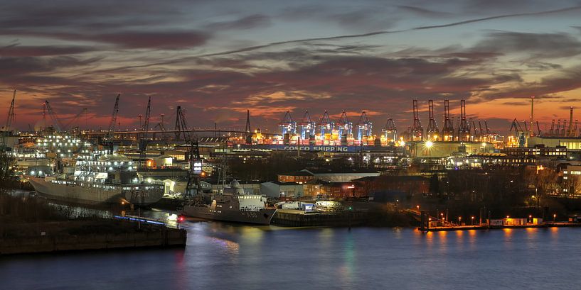 Panorama harbour at night by Sabine Wagner
