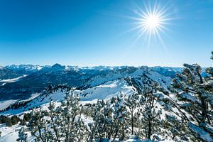 Vue hivernale sur Reutte et le Tyrol sur Leo Schindzielorz
