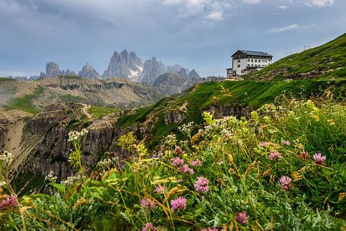 Cabane de montagne dans les Dolomites italiennes