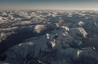 Uitzicht over het winterlandschap van Noorwegen vanuit de lucht van Sjoerd van der Wal Fotografie thumbnail