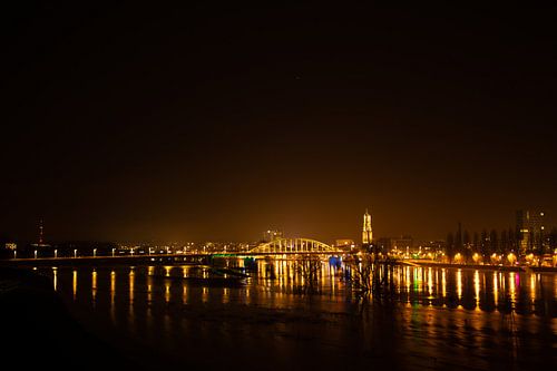 Vue d'Arnhem la nuit