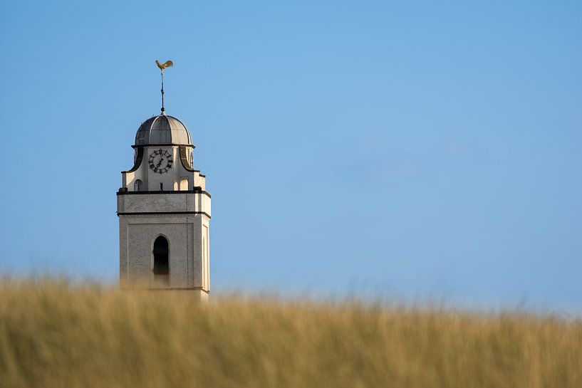 Alte / Weiße Kirche in Katwijk aan Zee von Peter Sneijders
