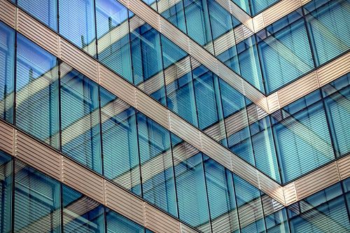 BERLIJN glazen gevel - kruispunt