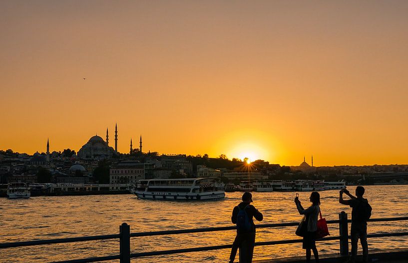 Zonsondergang Istanbul  van Ali Celik