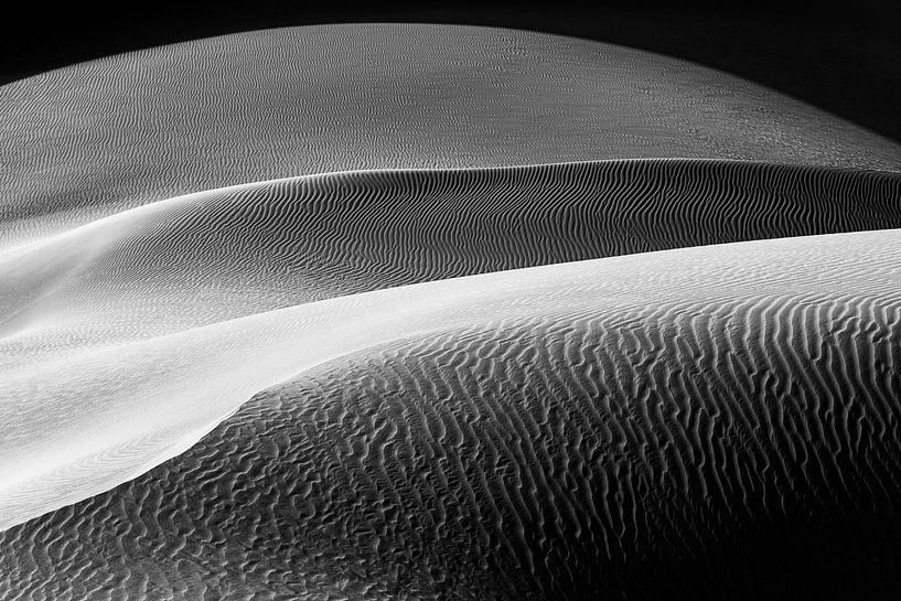 Abstract beeld van een zandduin van Photolovers reisfotografie