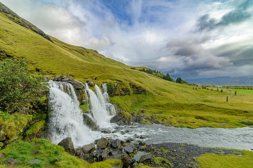 Wasserfall in der Nähe des Seljalandsfoss in Südmittelisland von Sjoerd van der Wal Fotografie