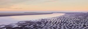 Meereslandschaft, Strand und Nordsee bei Sonnenuntergang