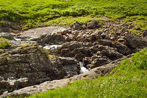 Neem de stoeltjeslift in Glencoe Mountain Resort. Uitzicht op het betoverende landschap