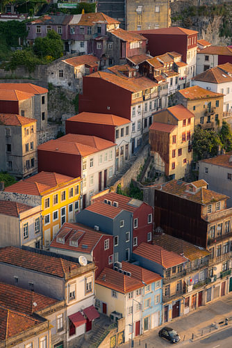 Porto – Escada dos Guindais in colour