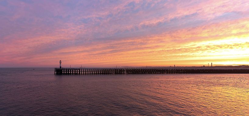 Zonsopgang in Nieuwpoort van Bart Ceuppens