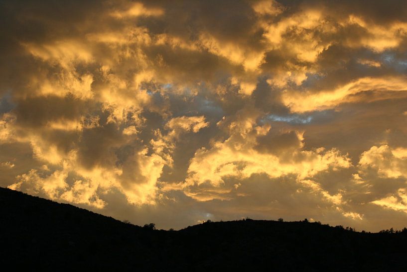 Uitzicht met gele wolkenlucht von Anouk Davidse
