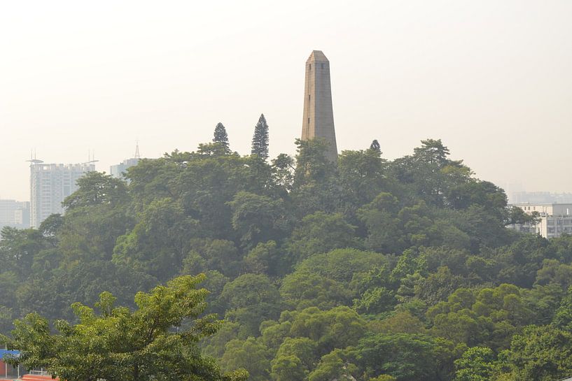 Guanzhou city obelisk von Simone van der Heide