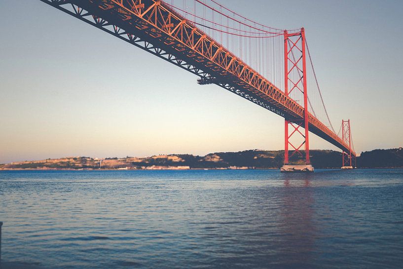 Lisbon by Hello Pompoyo