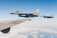 Twee Nederlandse F-16 gevechtsvliegtuigen
