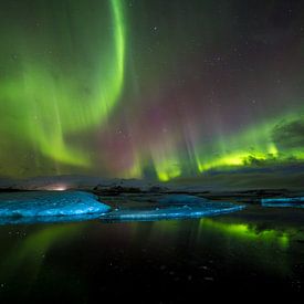 IJsbergen met noorderlicht: Jökulsárlón (IJsland)