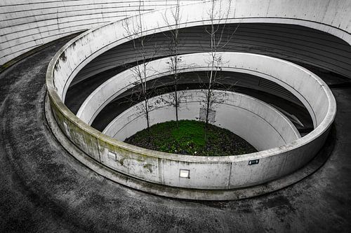 De parkeergarage van station luik