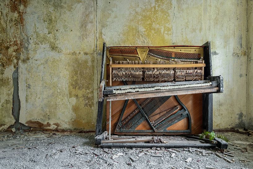 Lost Place - abandoned piano in a Russian barracks by Gentleman of Decay