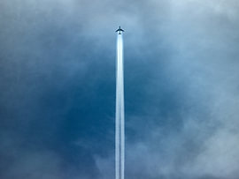 Bluesky Jet von Roman Becker