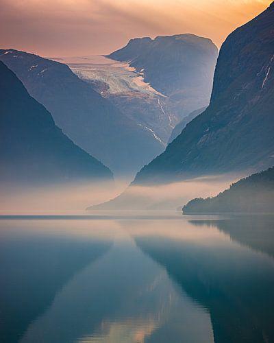 Lever de soleil à Lovatnet