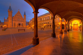 The Ridderzaal ( Knights Hall ) on the Binnenhof in The Hague after sunset by Rob Kints