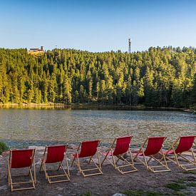 Le lac Mummelsee en Forêt-Noire sur Conny Pokorny