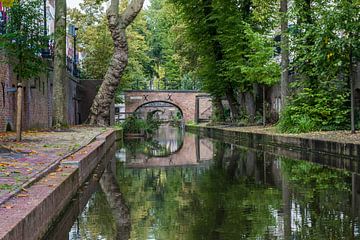 Schitterend mooie weerspiegelende Oudegracht in Utrecht van Patrick Verhoef