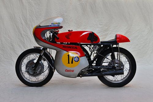 Honda CB 72 - Pic 05
