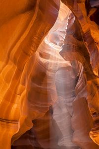 ANTELOPE CANYON Formation und Licht  von Melanie Viola