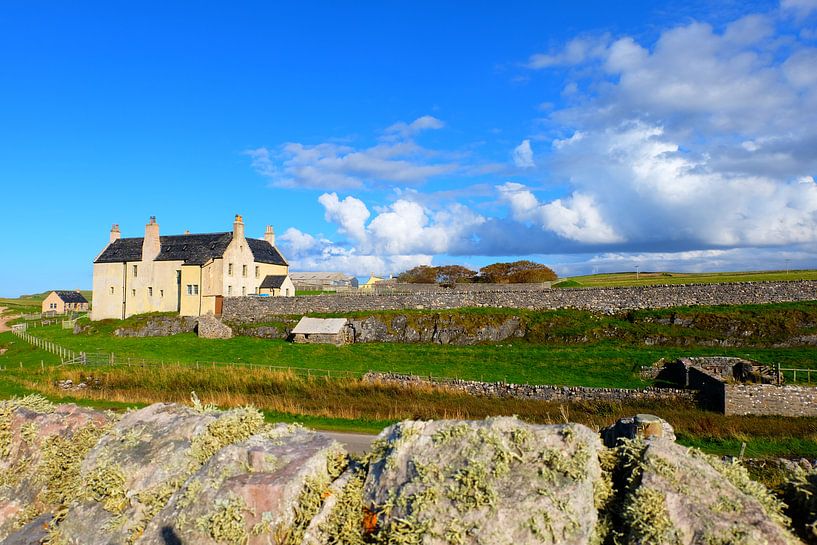 Schotland, landhuis aan de kust bij Faraid Head (Durness) by Marian Klerx
