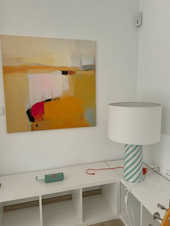 Abstract schilderij in voornamelijk geeltinten