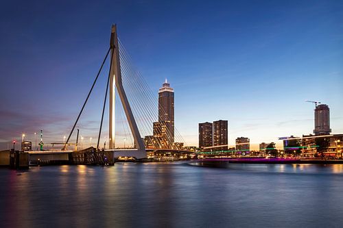 Rotterdam by night van Miranda van Hulst