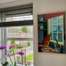 Photo de nos clients: Un chat roux regarde par la fenêtre par Eduard Broekhuijsen, sur encadré
