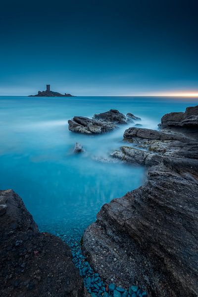 the Dramont and the golden island by Yannick Lefevre