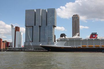 Disney boat docks in Rotterdam by Marcel F.J. Homan