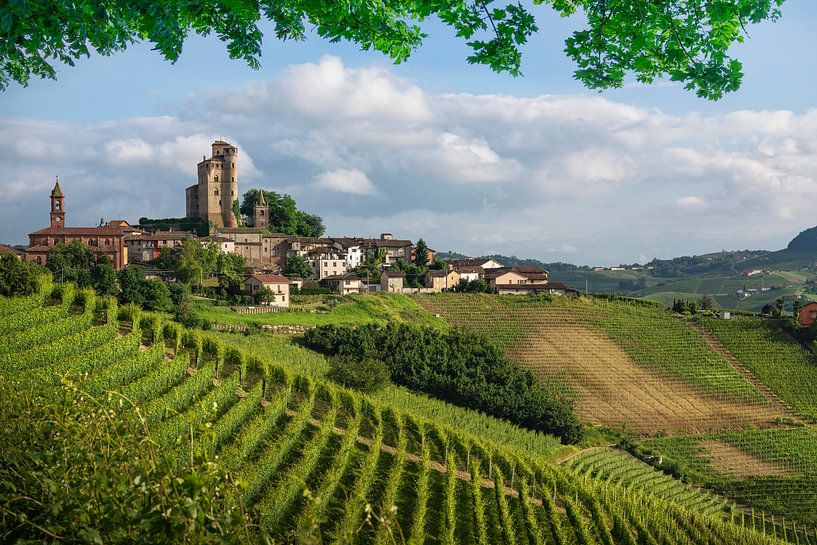Serralunga d&#039;Alba, een juweel van de Langhe van Stefano Orazzini