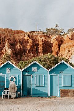 Blauwe  strandhuisjes in Zuid Portugal | Reisfotografie van Iris van Tricht