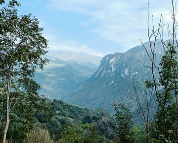 In de bergen bij Lecco van Eugenio Eijck