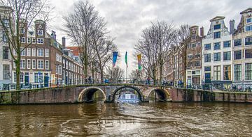 Grachten van Amsterdam: rondvaart boot Herengracht  Leidsegracht van Arjan Schalken