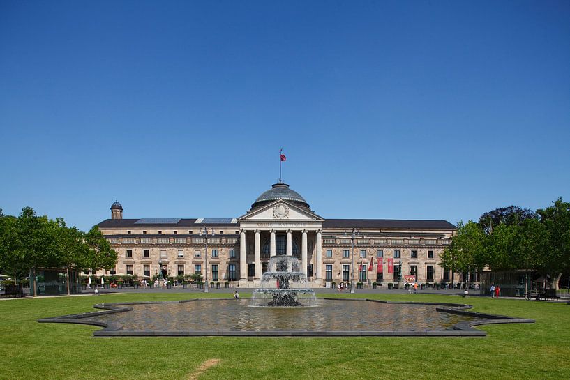 Wiesbaden : Le Kurhaus avec le parc Bowling Green par Torsten Krüger