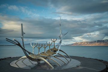 Un bel après-midi au Sun Voyager à Reykjavik, Islande sur Anges van der Logt