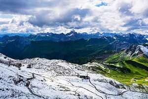 Blick vom Nebelhorn bei Obersdorf auf die Alpen
