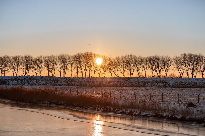 Sunrise in snowy Walcheren by Percy's fotografie