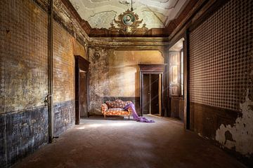 schönes verlassenes Sofa von Kristof Ven