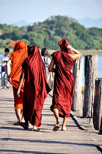 Trio in Saffron Dress on the U Bein Bridge