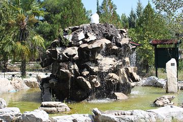 Fontaine devant la grotte d'Alistrati - Grèce