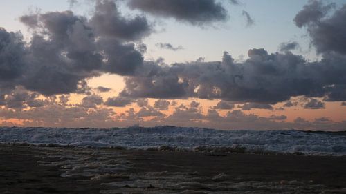 The raging Schevening sea