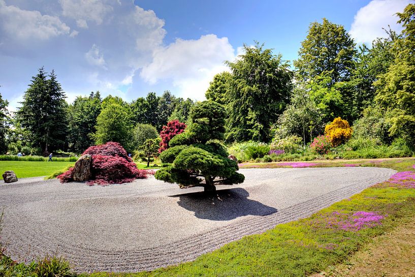 Garden with a view - Nepal Himalaya Pavillon Wiesent bei Regensburg von Roith Fotografie