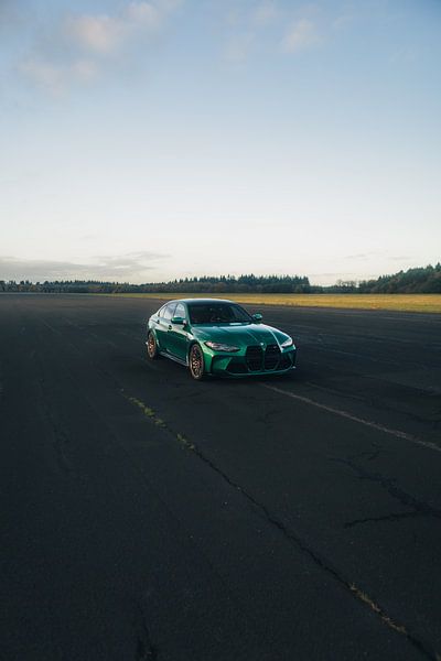 BMW M3 G80 Flughafen Schlichte Symmetrie von Sebastiaan van 't Hoog
